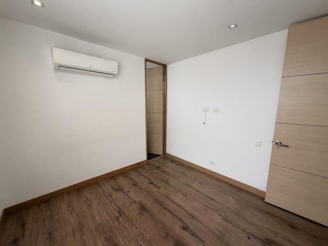Apartamento de 3 alcobas en arriendo en Santa Maria De Los Angeles, Medellín, 150 m² · foto 21 de 24