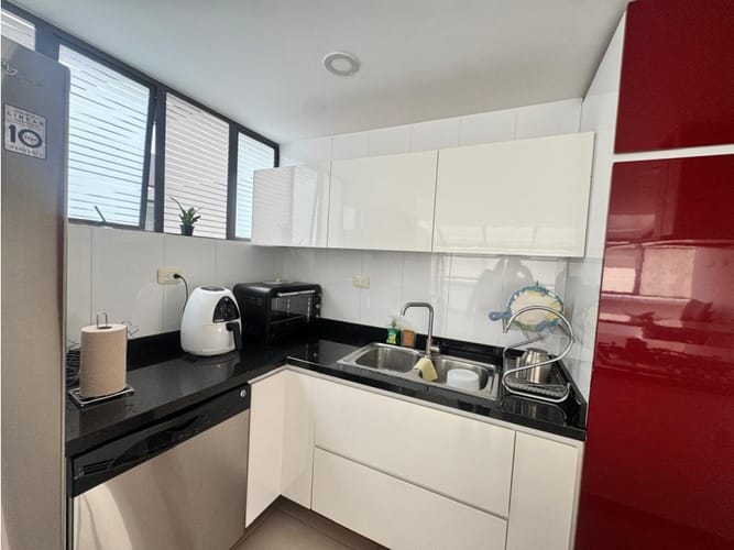 Apartamento de 4 alcobas en venta en Santa Barbara, Bogotá, 277 m² · foto 9 de 24