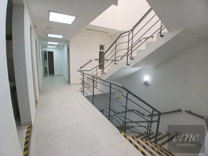 Casa de 15 alcobas en arriendo en Los Angeles, Medellín, 450 m² · foto 14 de 16