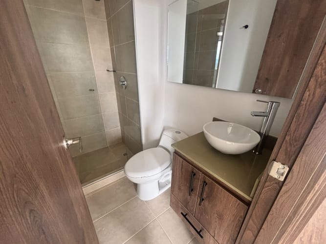 Apartamento de 2 alcobas en arriendo en Llano Grande, Rionegro, 74 m² · foto 3 de 10