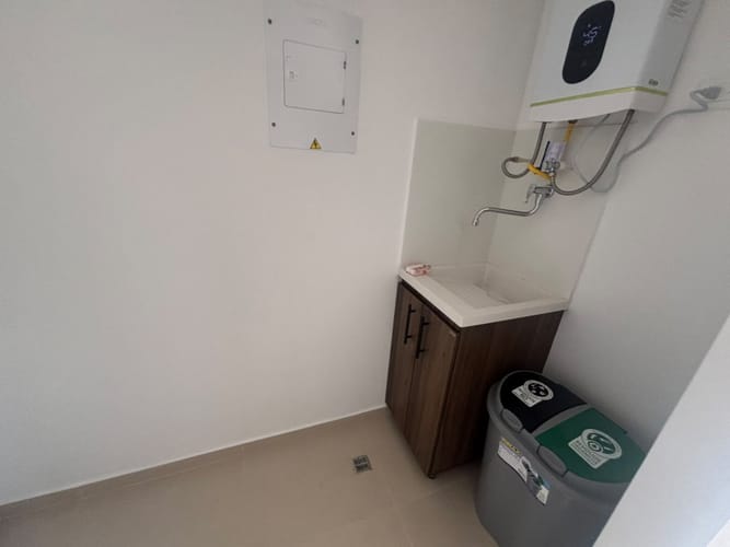 Apartamento de 2 alcobas en arriendo en Llano Grande, Rionegro, 74 m² · foto 7 de 10