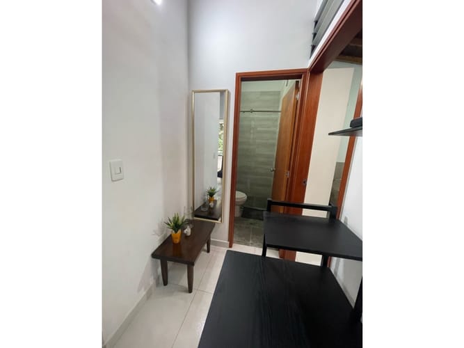 Apartamento de 2 alcobas en arriendo en Loma De Los Bernal, Medellín, 72 m² · foto 7 de 13