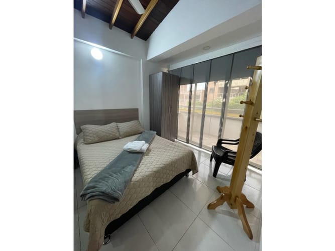 Apartamento de 2 alcobas en arriendo en Loma De Los Bernal, Medellín, 72 m² · foto 8 de 13