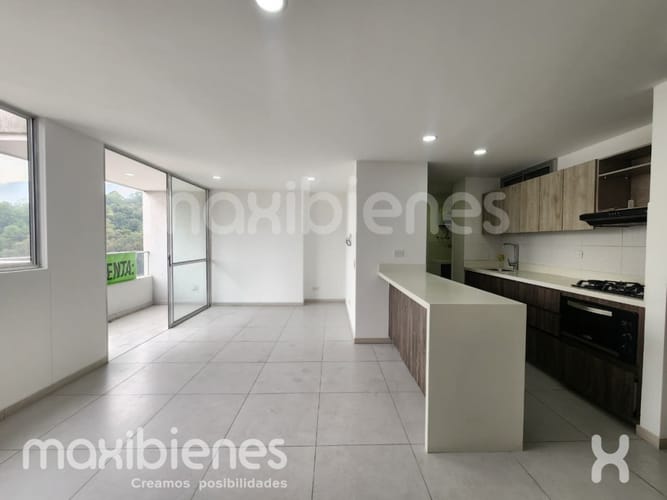 Apartamento de 3 alcobas en arriendo en San Diego, Medellín, 80 m² · foto 3 de 12