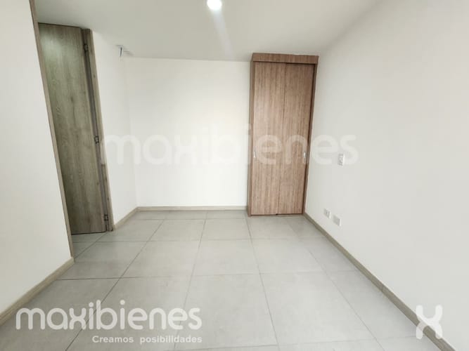 Apartamento de 3 alcobas en arriendo en San Diego, Medellín, 80 m² · foto 4 de 12