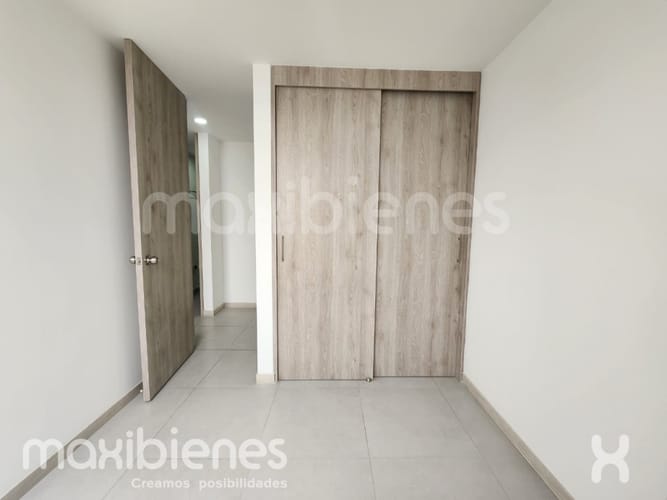 Apartamento de 3 alcobas en arriendo en San Diego, Medellín, 80 m² · foto 5 de 12