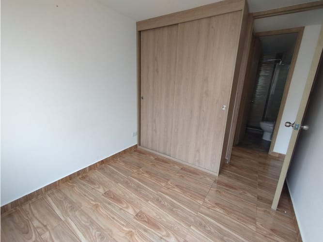 Apartamento de 3 alcobas en venta en Conjunto Residencial Abundara, Madrid, 58 m² · foto 6 de 10