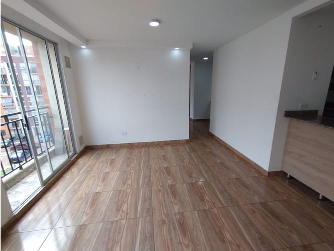 Apartamento de 3 alcobas en venta en Conjunto Residencial Abundara, Madrid, 58 m² · foto 10 de 10
