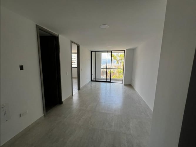 Apartaestudio en venta en Las Lomitas, Envigado, 45 m² · foto 2 de 10