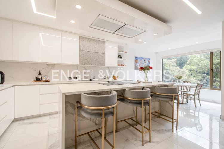 Apartamento de 4 alcobas en venta en Chicó Alto, Bogotá, 351 m² · foto 11 de 24
