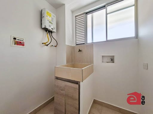 Apartamento de 3 alcobas en arriendo en La Florida, Sabaneta, 77 m² · foto 10 de 12