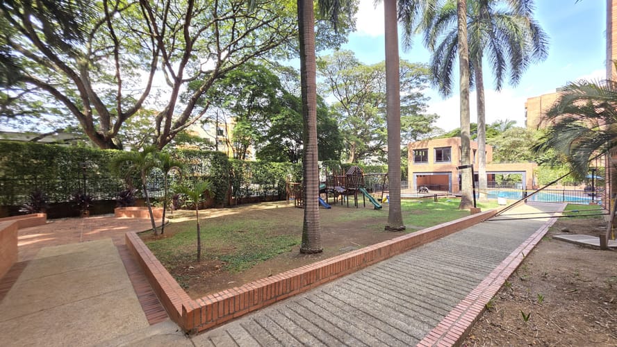 Apartamento de 3 alcobas en venta en El Ingenio, Cali, 130 m² · foto 12 de 17