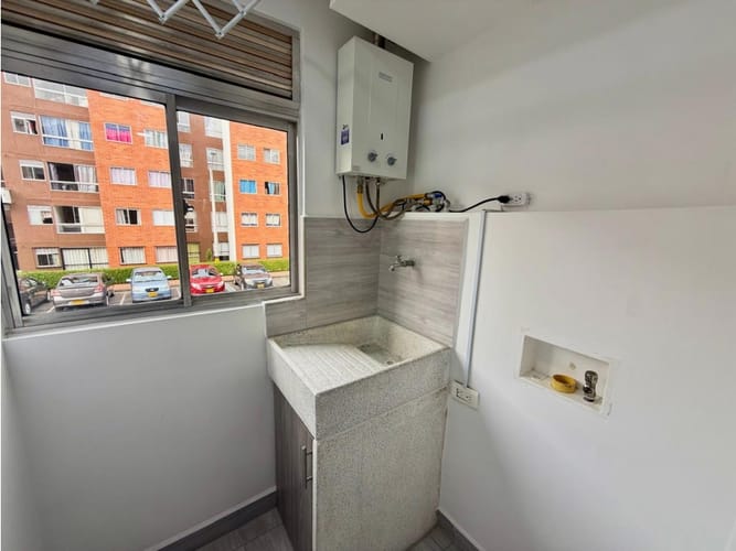 Apartamento de 2 alcobas en venta en La Ceja, 49 m² · foto 3 de 9