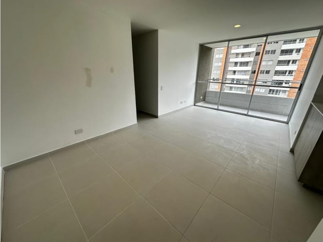 Apartamento de 3 alcobas en arriendo en Los Colores, Medellín, 80 m² · foto 6 de 19
