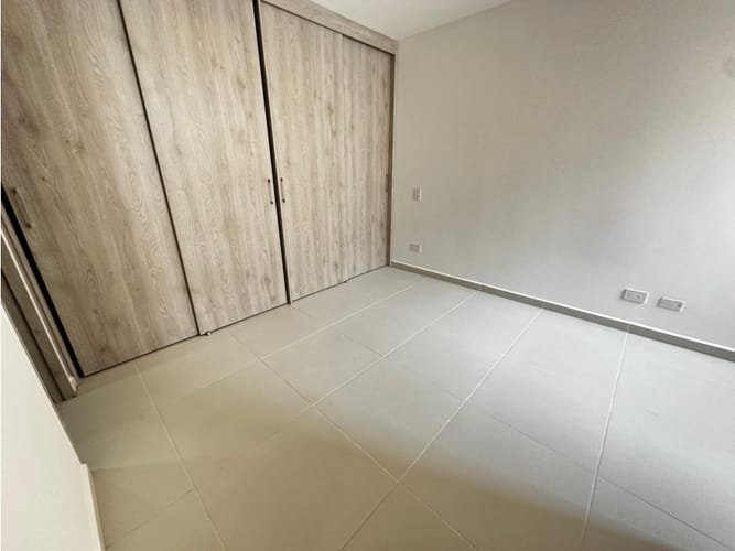 Apartamento de 3 alcobas en arriendo en Los Colores, Medellín, 80 m² · foto 11 de 19