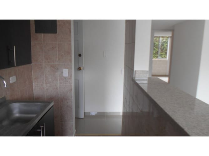 Apartamento de 3 alcobas en arriendo en La Milagrosa, Medellín, 52 m² · foto 4 de 24