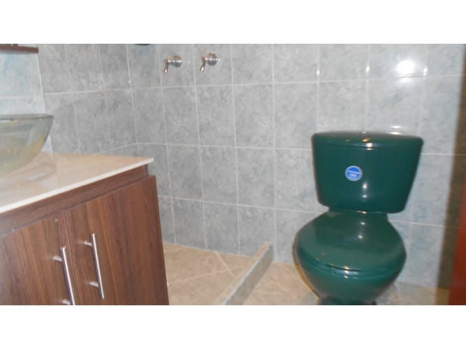 Apartamento de 3 alcobas en arriendo en La Milagrosa, Medellín, 52 m² · foto 15 de 24