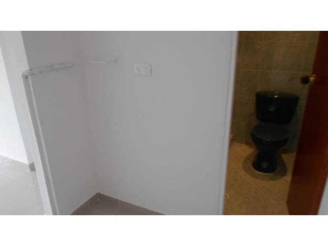 Apartamento de 3 alcobas en arriendo en La Milagrosa, Medellín, 52 m² · foto 16 de 24