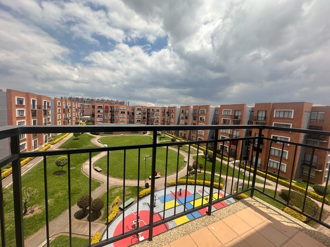 Apartamento de 3 alcobas en arriendo en El Cortijo, Madrid, 62 m² · foto 12 de 22