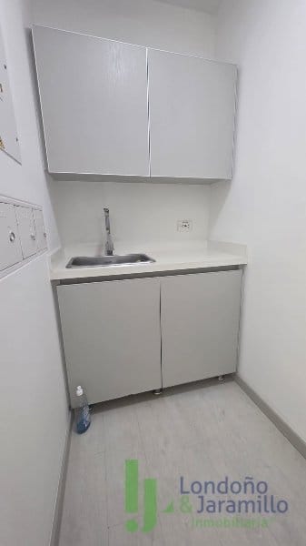 Oficina en arriendo en Primavera, Envigado, 37 m² · foto 5 de 9
