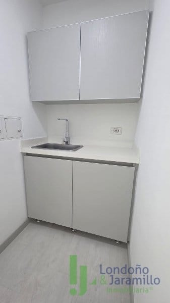 Oficina en arriendo en Primavera, Envigado, 37 m² · foto 6 de 9