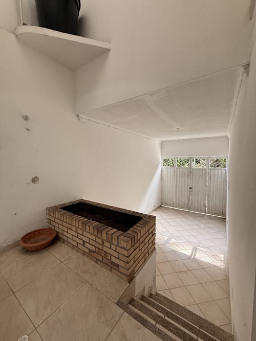 Casa de 6 alcobas en venta en Asturias, Bucaramanga, 366 m² · foto 9 de 24