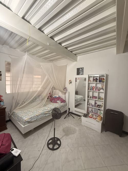 Casa de 6 alcobas en venta en Asturias, Bucaramanga, 366 m² · foto 18 de 24
