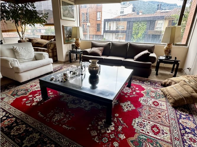 Apartamento de 3 alcobas en venta en Santa Barbara Central, Bogotá, 176 m² · foto 3 de 18