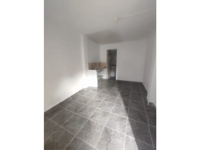 Apartaestudio en arriendo en Marco Tulio Henao, Bello, 30 m² · foto 2 de 5