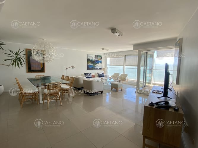 Apartamento en Venta y Alquiler, Mansa, Punta del Este, 3 Dormitorios. · Photo 6