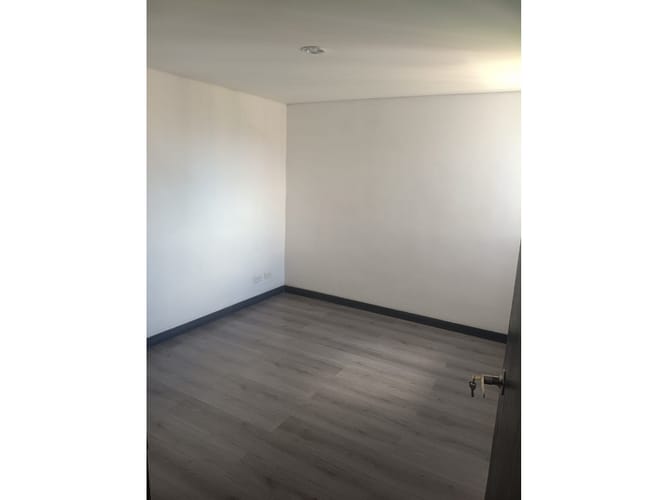 Apartamento de 20 alcobas en arriendo en San Juan Bautista, Itagüí, 75 m² · foto 7 de 17