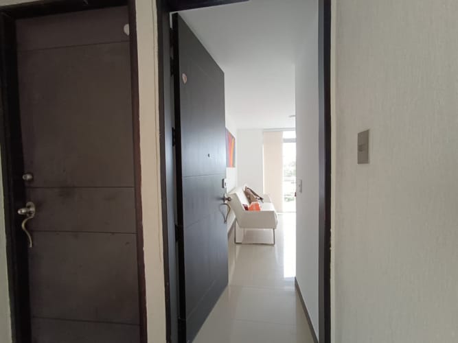 Apartamento de 3 alcobas en arriendo en Ciudad Capri, Cali, 96 m² · foto 2 de 24