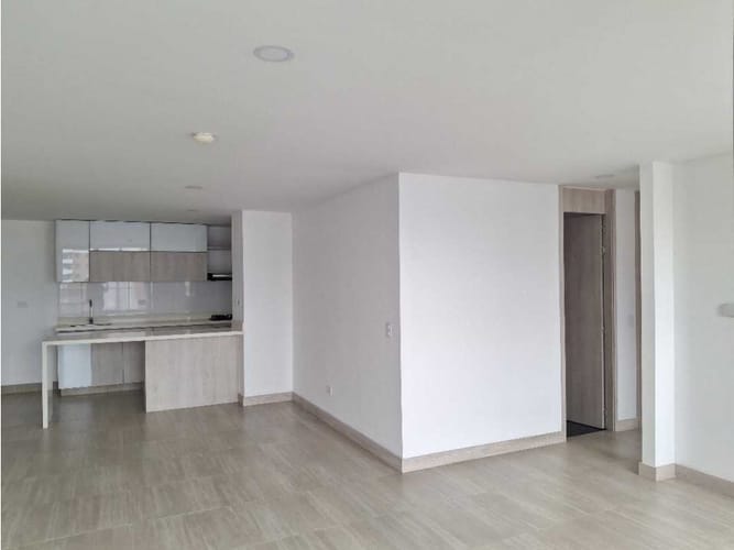 Apartamento de 2 alcobas en arriendo en Las Lomitas, Sabaneta, 75 m² · foto 4 de 20