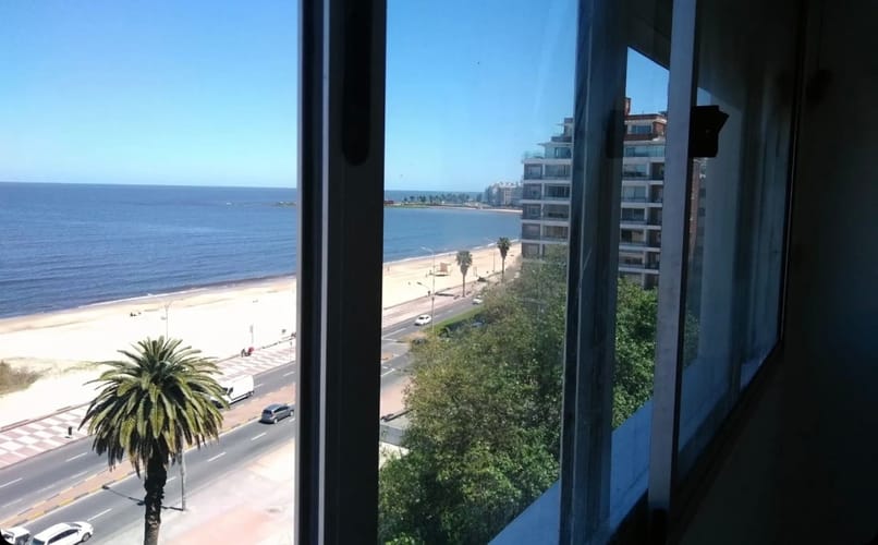 Apartamento en Pocitos, 3 DORMITORIOS. Primera lìnea de rambla Pocitos · Foto 4