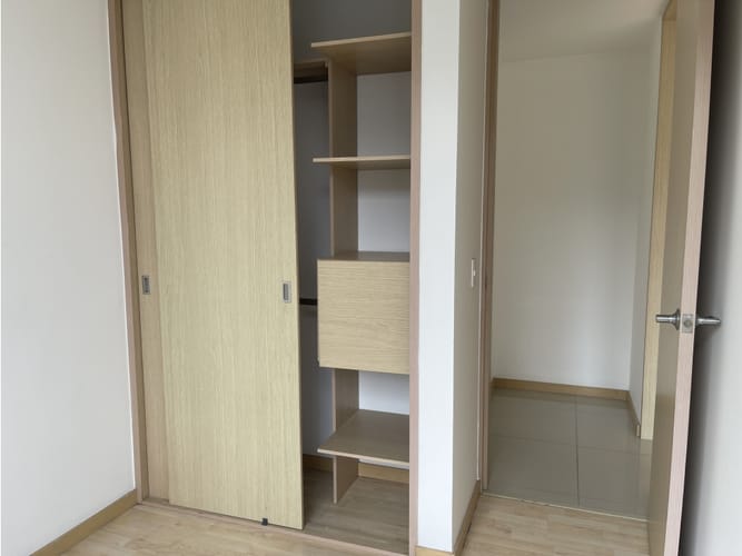 Apartamento de 2 alcobas en arriendo en Loma Del Indio, Medellín, 68 m² · foto 9 de 24