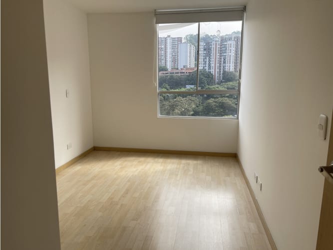 Apartamento de 2 alcobas en arriendo en Loma Del Indio, Medellín, 68 m² · foto 15 de 24