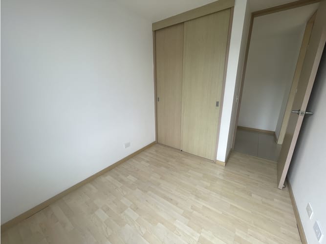 Apartamento de 2 alcobas en arriendo en Loma Del Indio, Medellín, 68 m² · foto 16 de 24