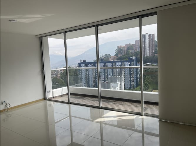 Apartamento de 2 alcobas en arriendo en Loma Del Indio, Medellín, 68 m² · foto 18 de 24