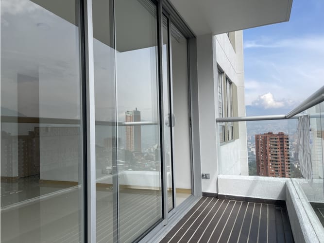 Apartamento de 2 alcobas en arriendo en Loma Del Indio, Medellín, 68 m² · foto 19 de 24