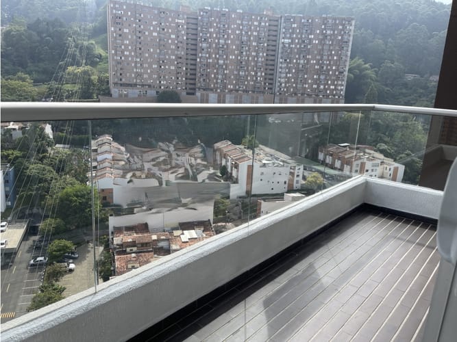 Apartamento de 2 alcobas en arriendo en Loma Del Indio, Medellín, 68 m² · foto 20 de 24