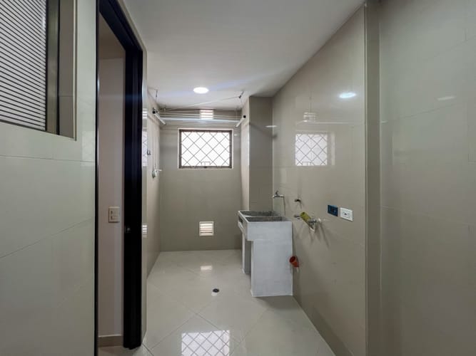 Apartamento de 3 alcobas en arriendo en Los Rosales, Bogotá, 174 m² · foto 10 de 20