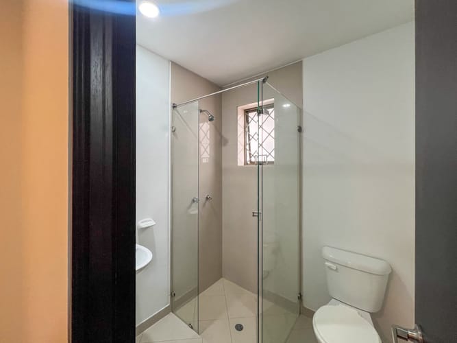 Apartamento de 3 alcobas en arriendo en Los Rosales, Bogotá, 174 m² · foto 15 de 20