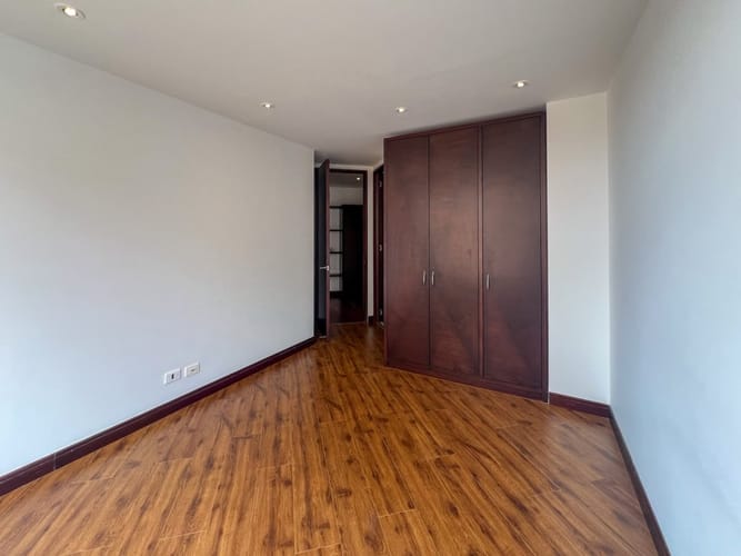 Apartamento de 3 alcobas en arriendo en Los Rosales, Bogotá, 174 m² · foto 17 de 20