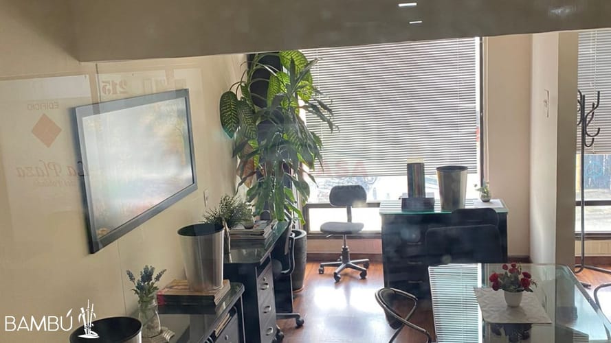 Oficina en venta en El Poblado, Medellín, 28 m² · foto 2 de 4