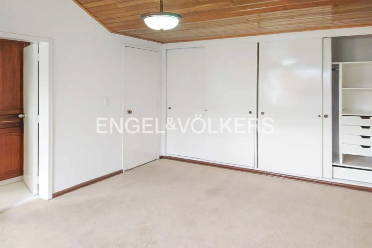 Casa en venta en Los Andes, Bogotá · foto 2 de 8