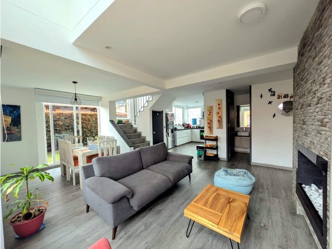 Casa de 3 alcobas en venta en Laura Vicuña, Chía, 151 m² · foto 5 de 22