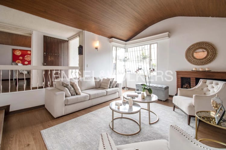 Casa de 4 alcobas en venta en Las Villas, Bogotá, 386 m² · foto 3 de 18