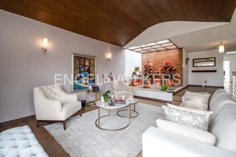 Casa de 4 alcobas en venta en Las Villas, Bogotá, 386 m² · foto 2 de 18