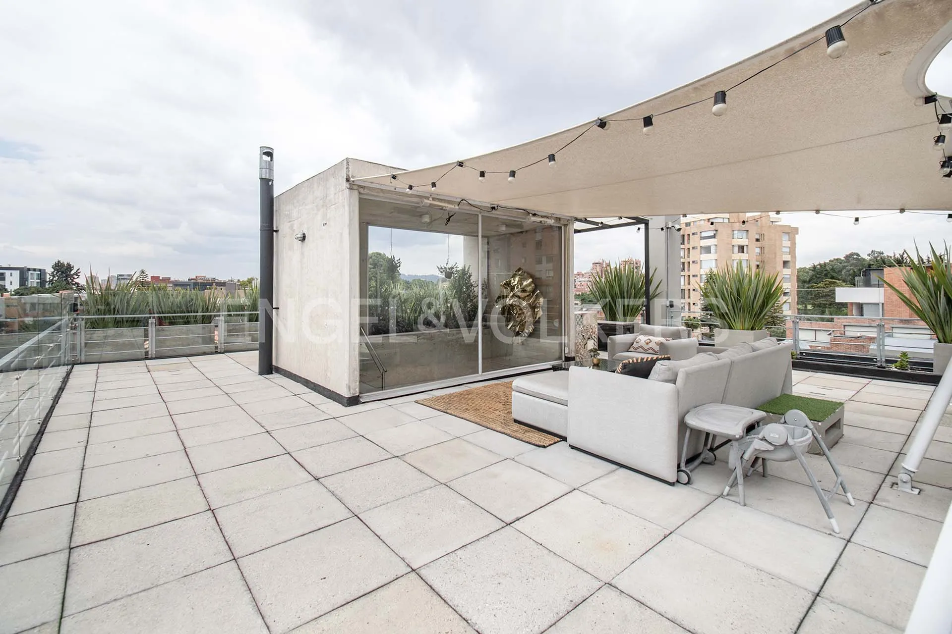 Apartamento en venta en La Carolina, Bogotá · foto 8 de 18