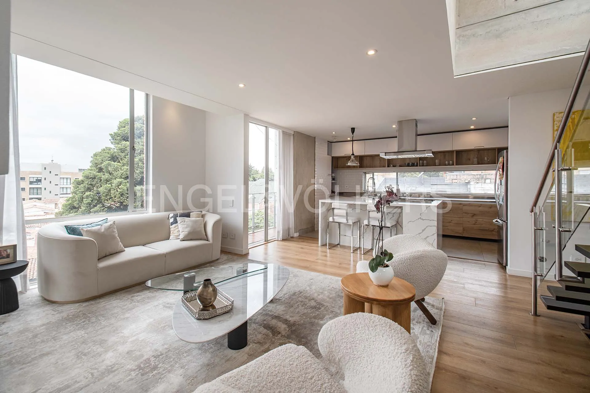 Apartamento en venta en La Carolina, Bogotá · foto 3 de 18